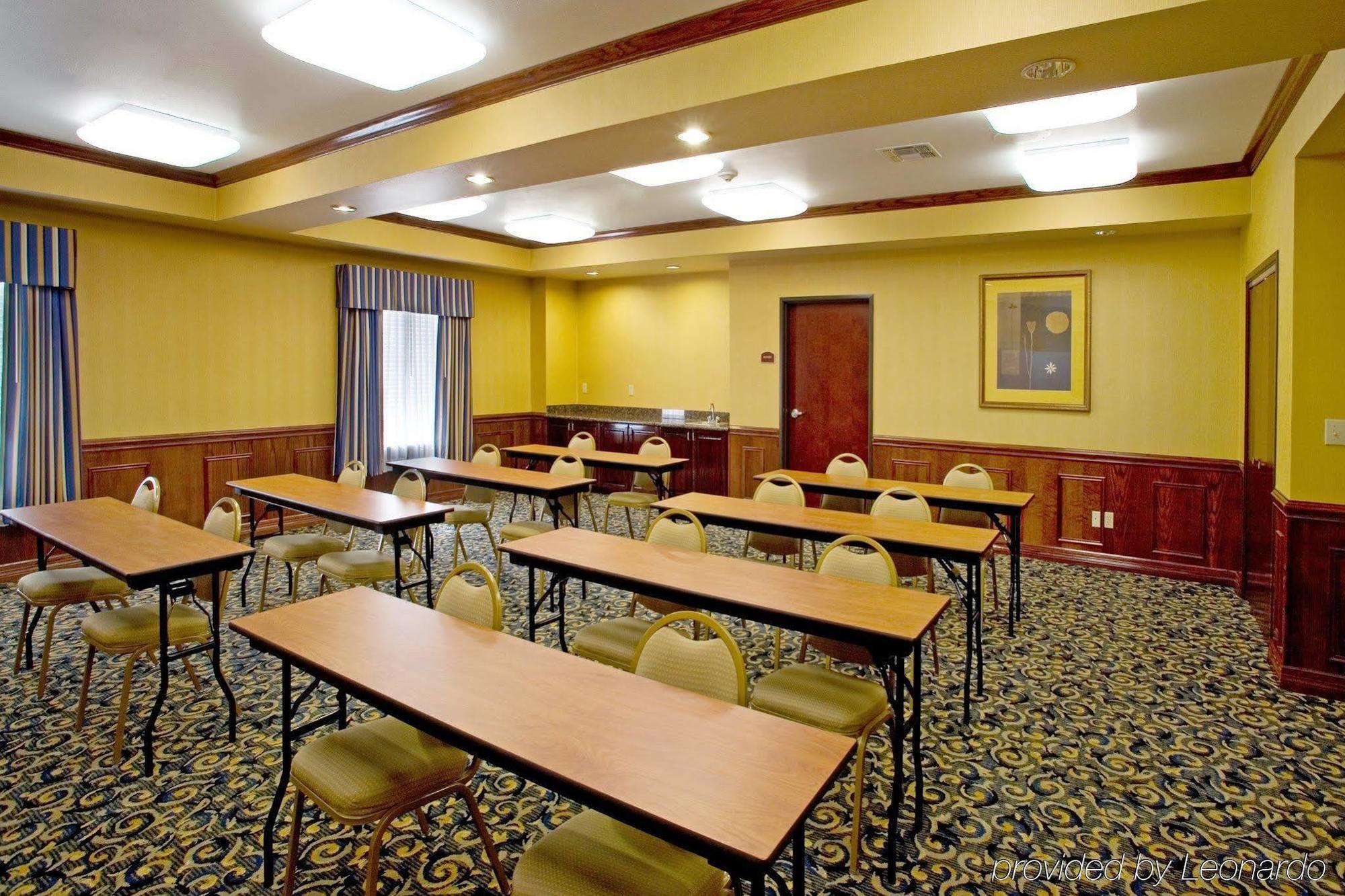 Holiday Inn Express Hotel And Suites Falfurrias Buitenkant foto